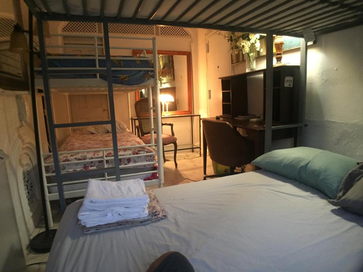 Private Room In Manhattan Нью-Йорк Экстерьер фото