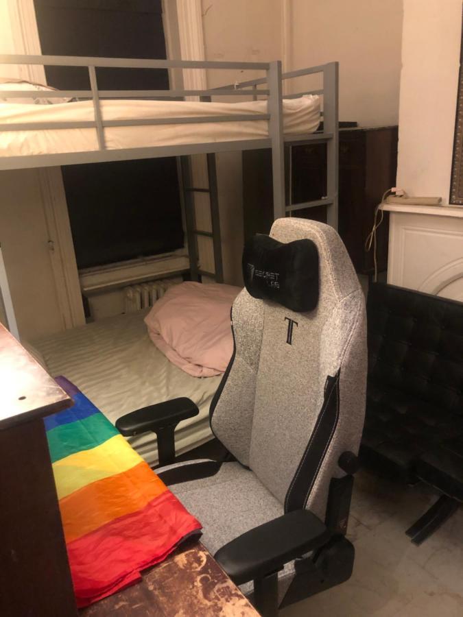 Private Room In Manhattan Нью-Йорк Экстерьер фото