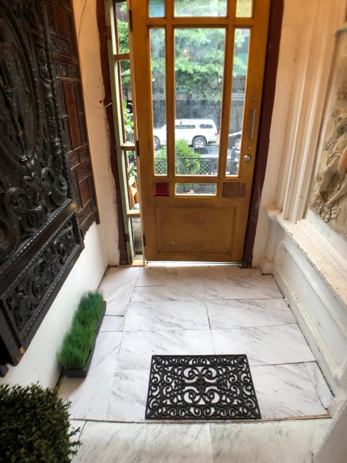 Private Room In Manhattan Нью-Йорк Экстерьер фото